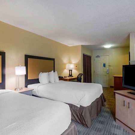 Extended Stay America Select Suites Tampa Airport Memorial Hwy Esterno foto