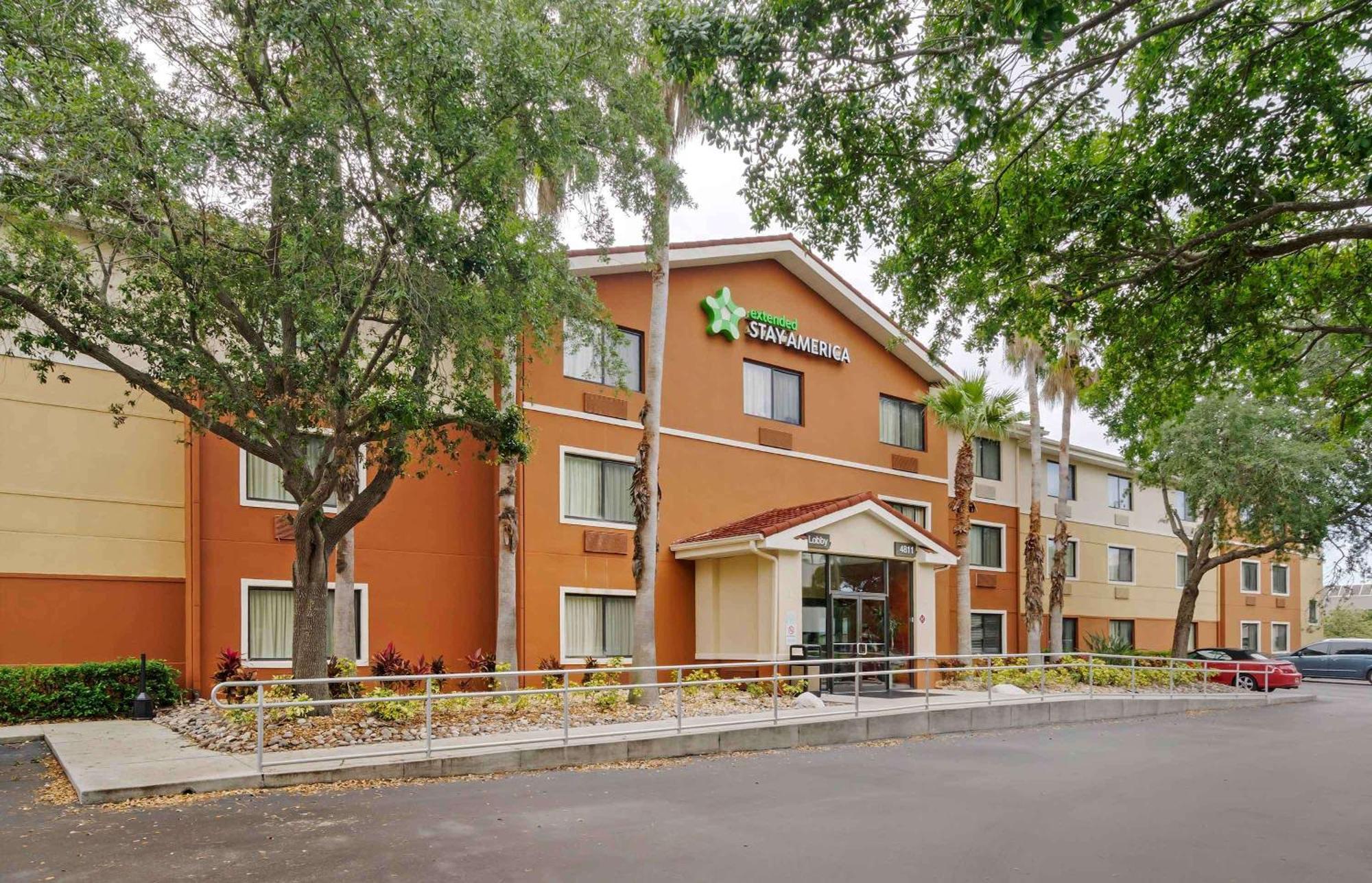 Extended Stay America Select Suites Tampa Airport Memorial Hwy Esterno foto