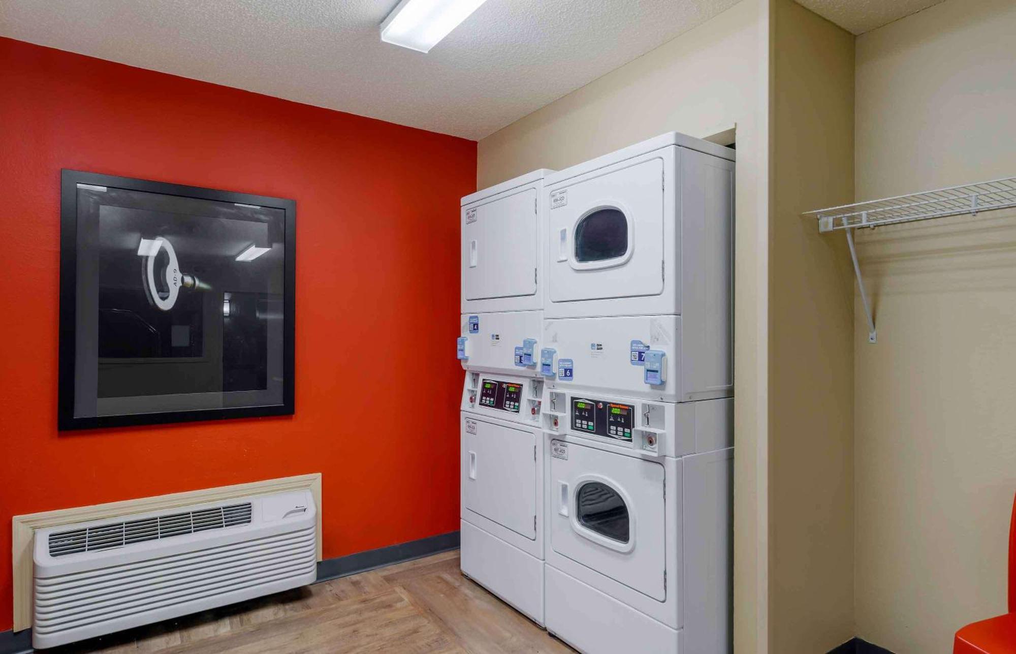 Extended Stay America Select Suites Tampa Airport Memorial Hwy Esterno foto