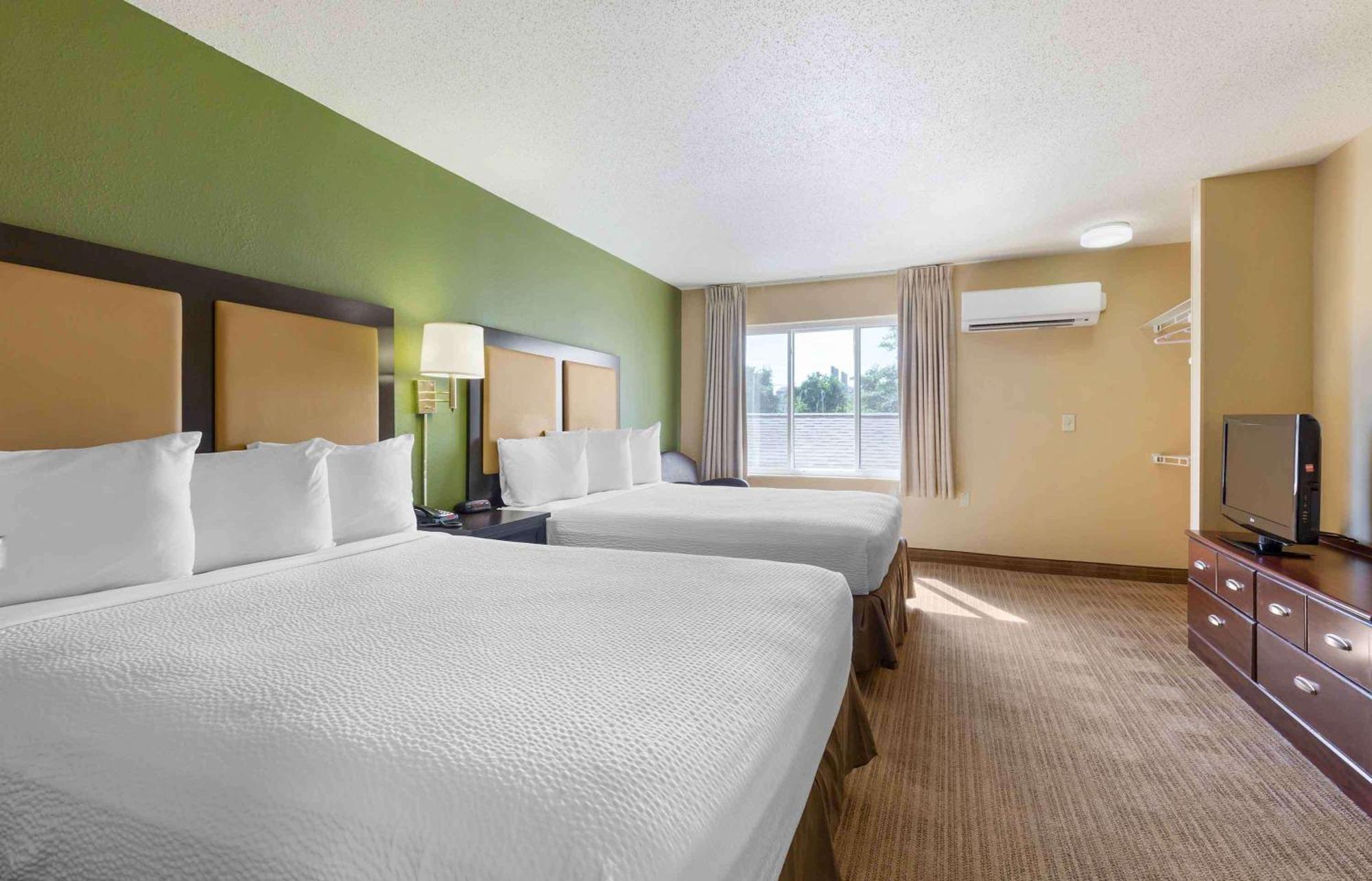 Extended Stay America Select Suites Tampa Airport Memorial Hwy Esterno foto